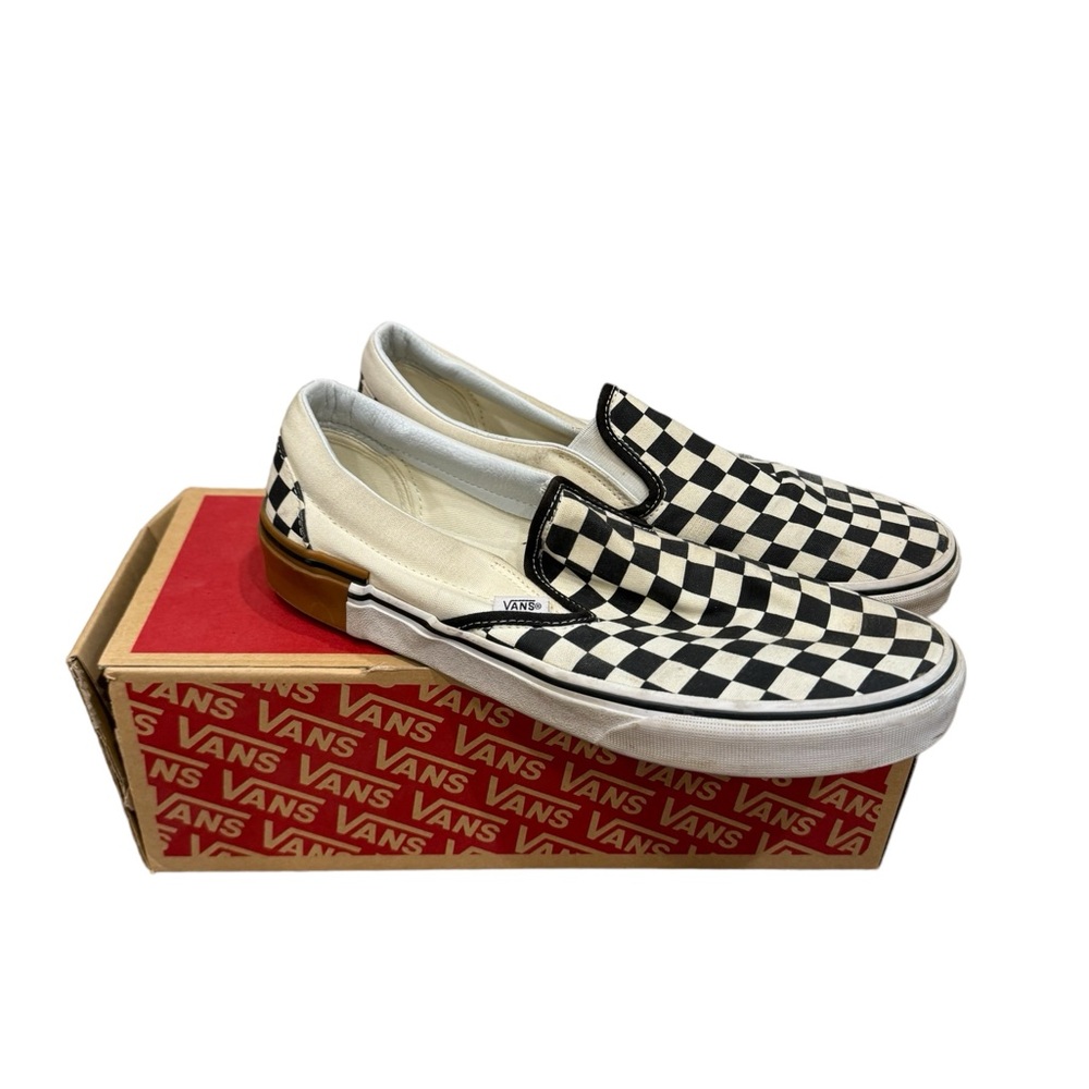 Checkered Vans with Gumblock